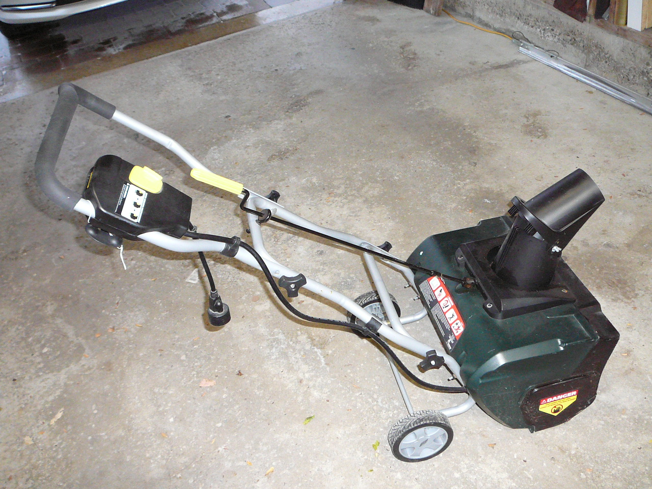 Electric Snow Thrower