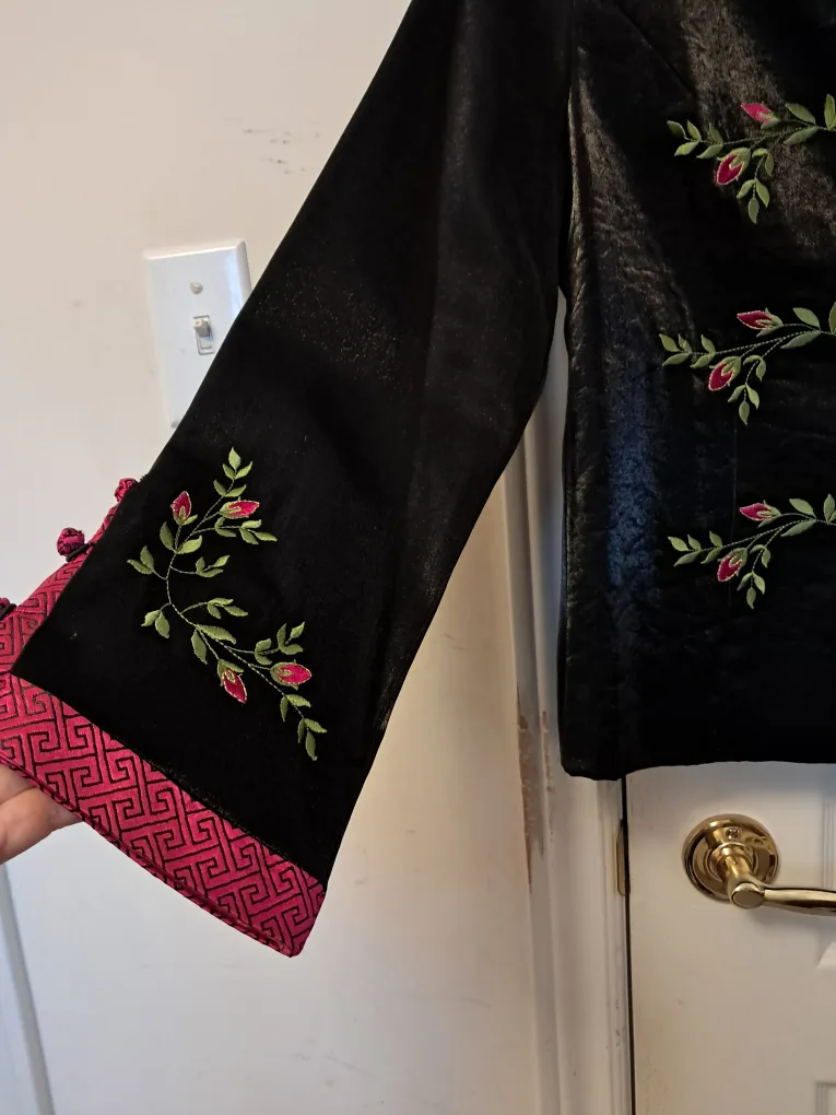 Elegant Black embroidered silk  jacket, size M image indicator(2)