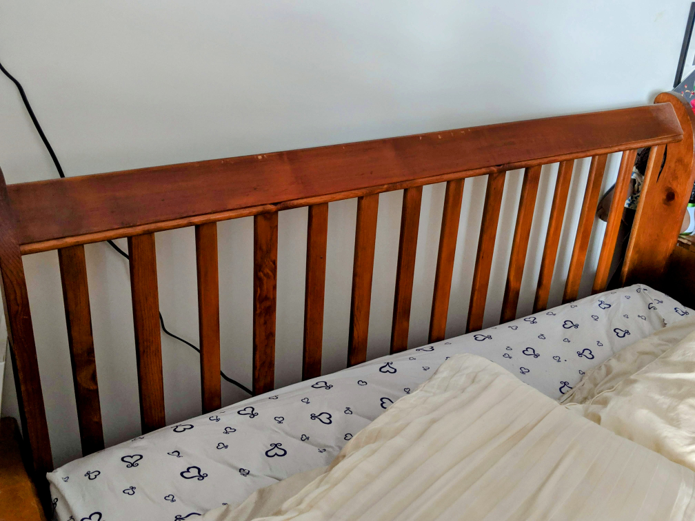 Wooden sleigh bed frame - queen sized - photo 2