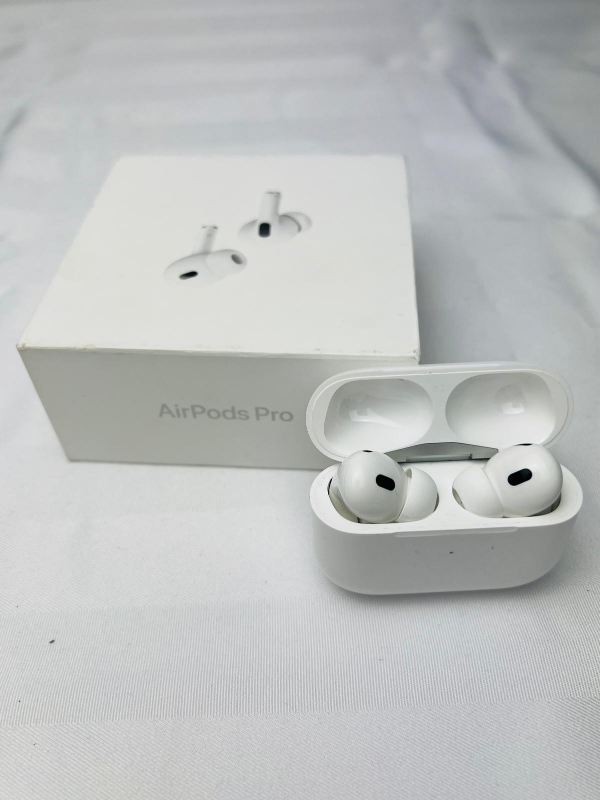 Apple AirPods Pro - Wireless Earbuds with Charging Case - photo 5