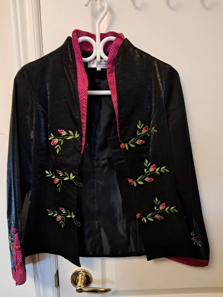 Elegant Black embroidered silk  jacket, size M image indicator(7)