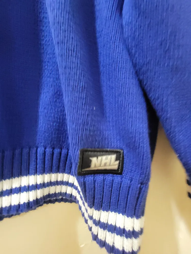 Toronto Maple Leafs NHL Licensed Sweater - XXL image indicator(6)