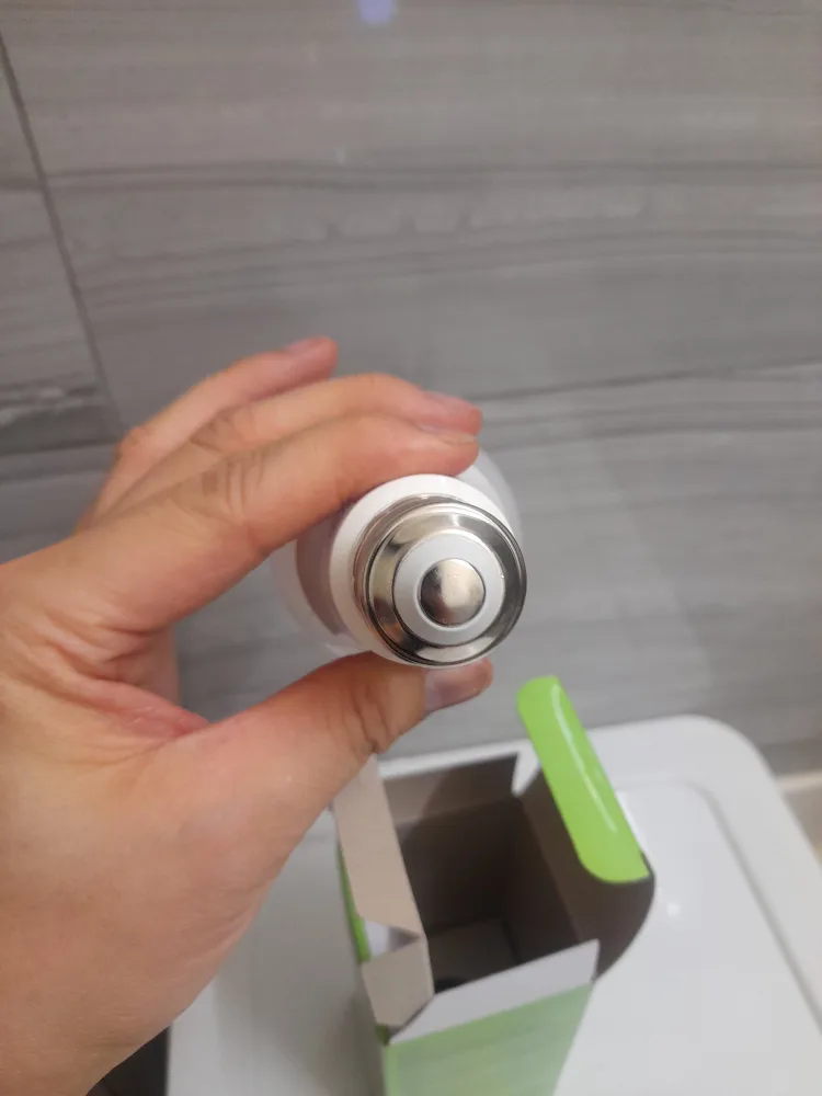 Jenco Canada LED Omni Dimmable Light Bulb - 9W NEW #freecycle image indicator(4)