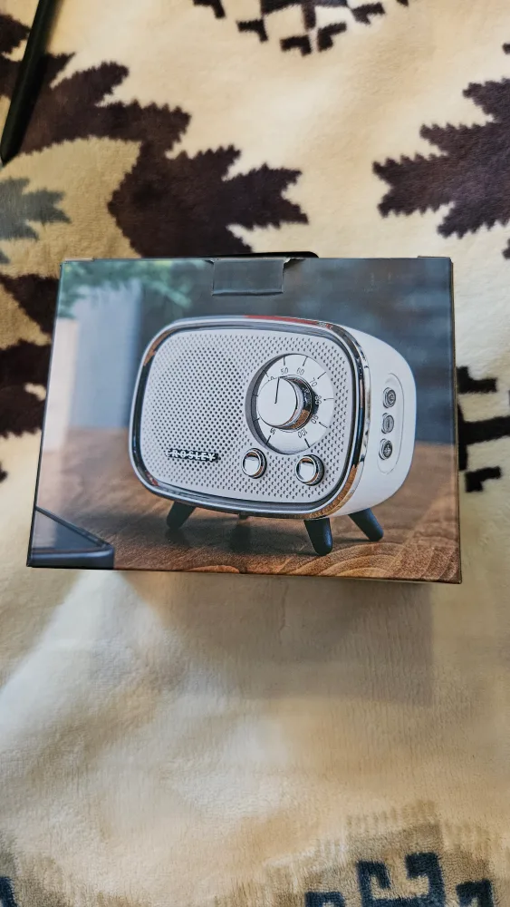 Crosley Rondo Bluetooth Speaker - White image indicator(2)