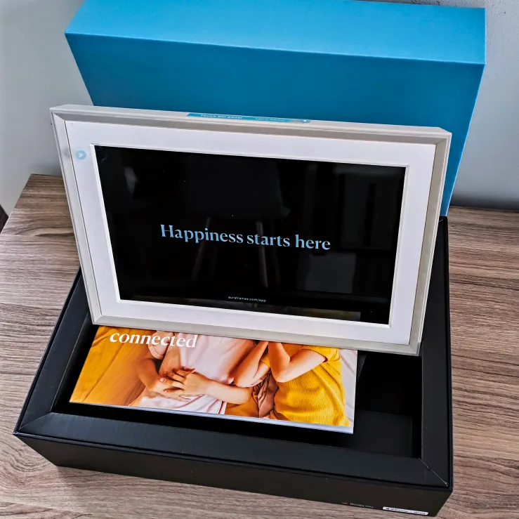 Aura Carver Mat Clay 10.1" Wi-Fi Digital Photo Frame