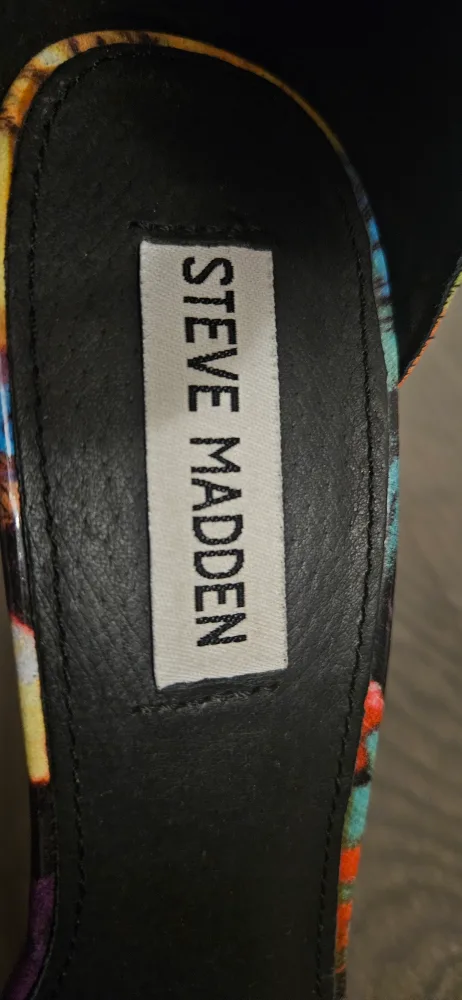 Beautifull Steve Madden heels image indicator(8)