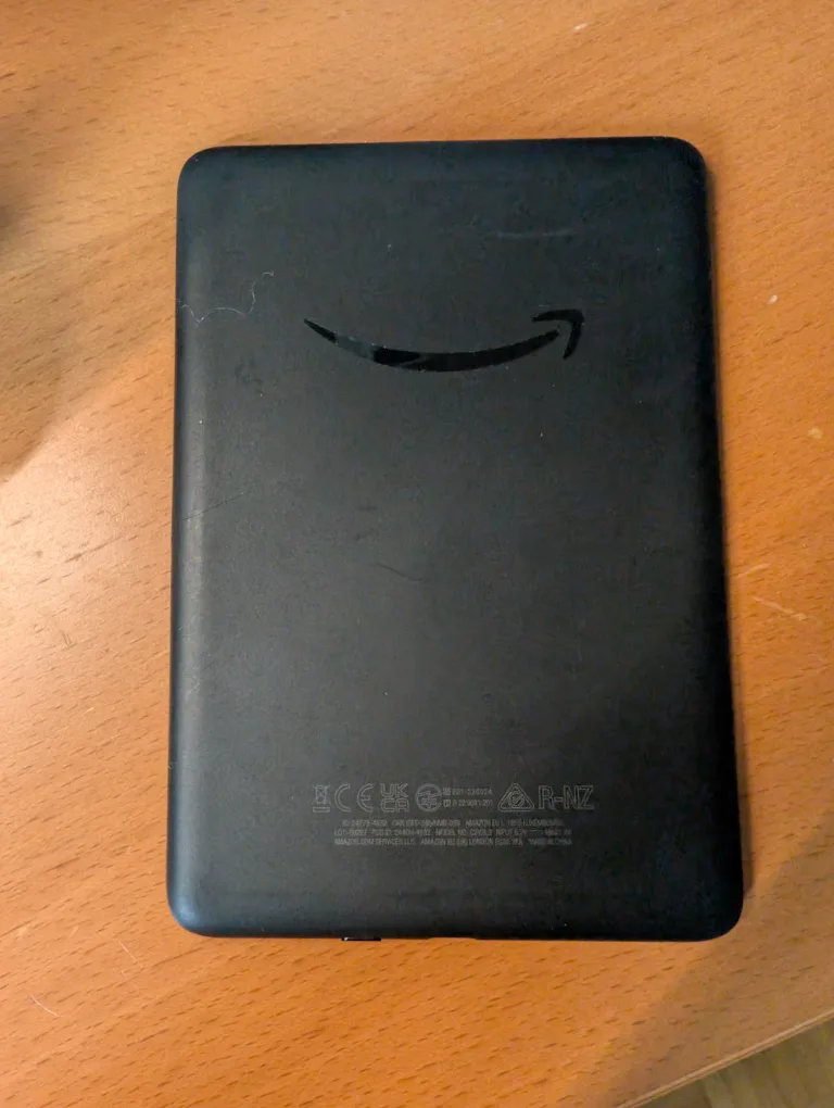 Kindle 11th generation, barely used image indicator(2)