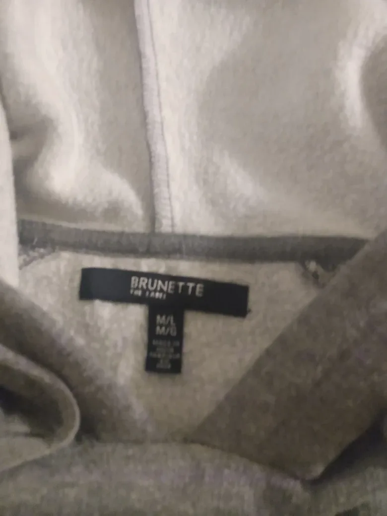 Brunette Grey Hoodie Size Large image indicator(2)