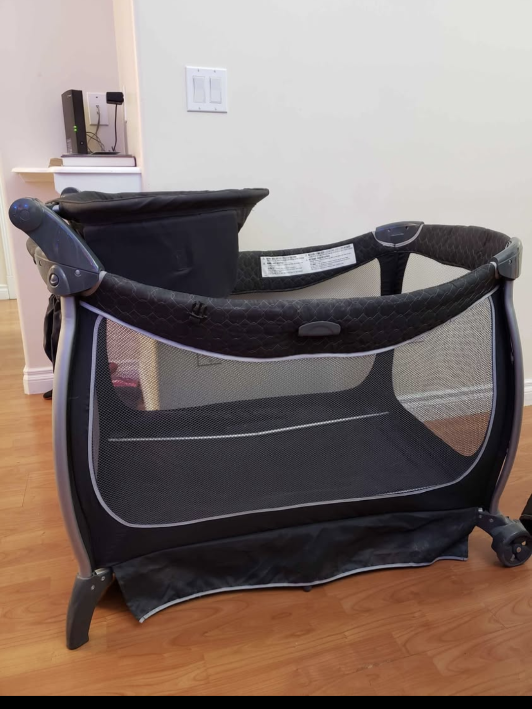 Graco Pack 'n Play Playard with Newborn Napper - photo 2