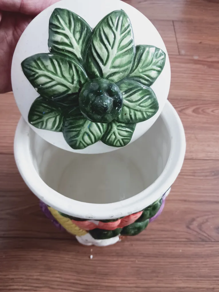 Vintage Ceramic Vegetable Cookie Jar image indicator(2)