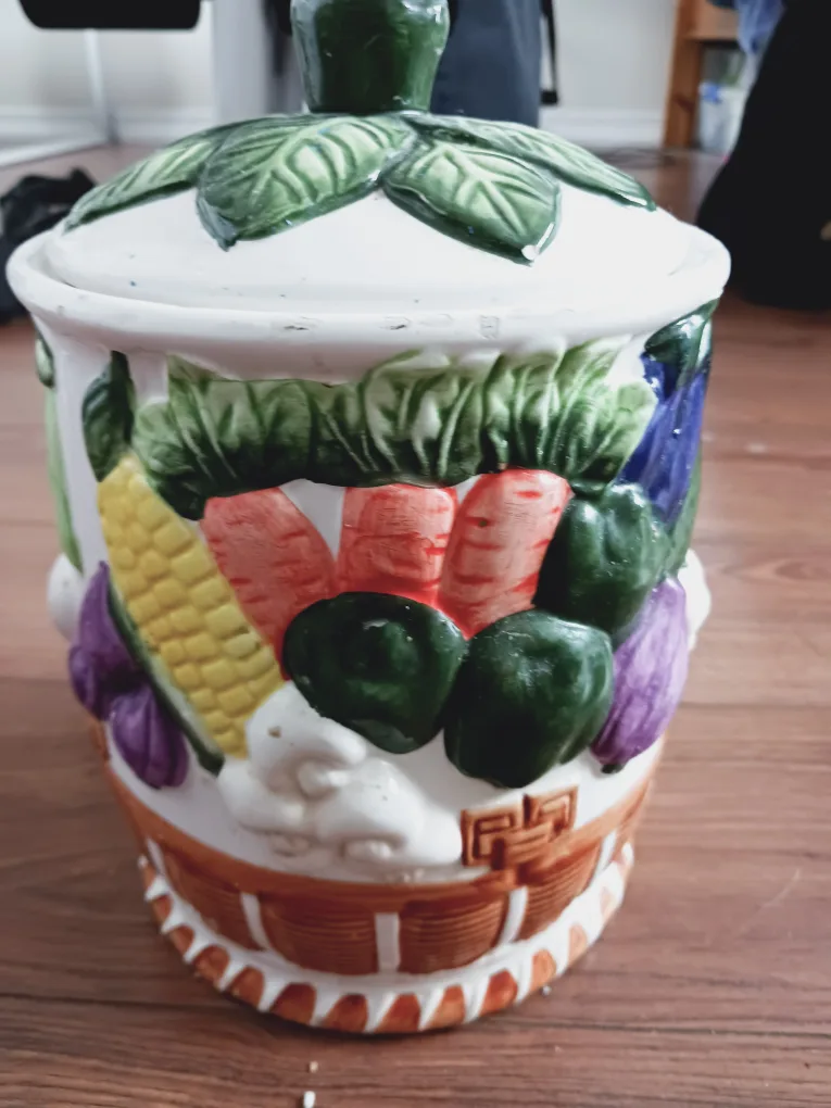 Vintage Ceramic Vegetable Cookie Jar image indicator(3)