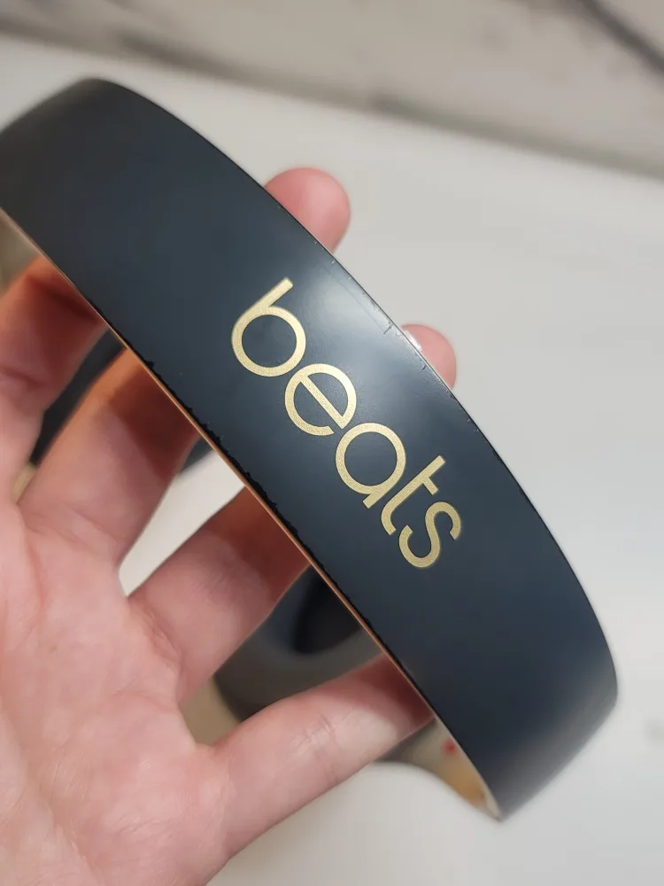 Beats Studio3 Wireless Headphones - Dark Grey/Sand image indicator(7)