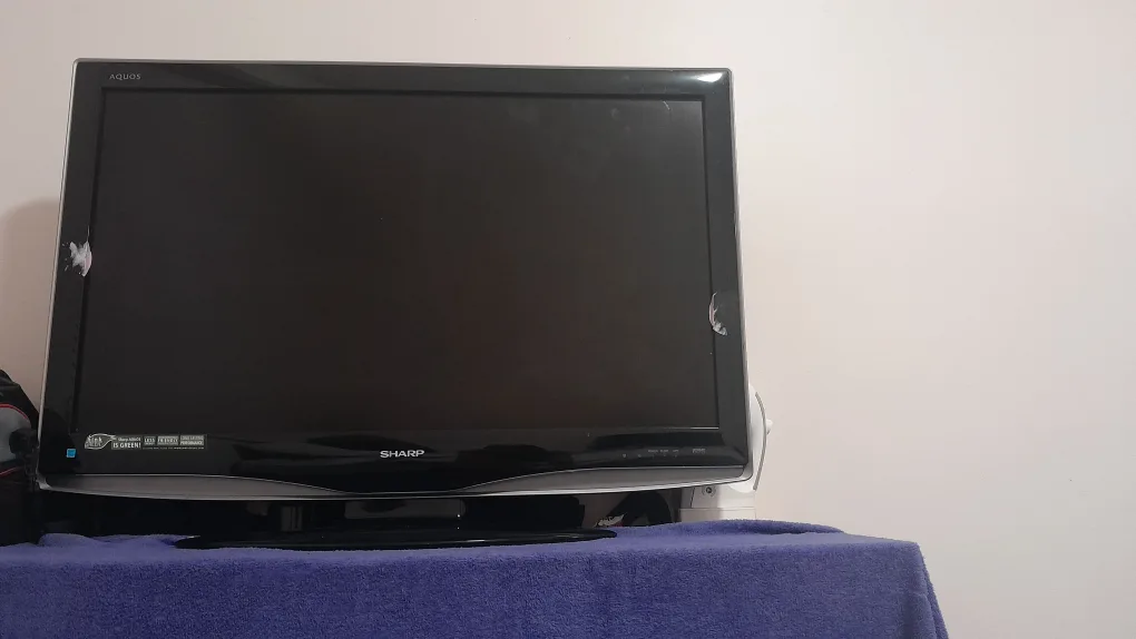 Sharp 32 Inch LCD TV thumbnail