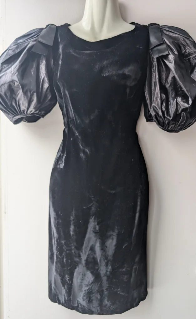 Vintage 80''s handmade black velvet dress image indicator(2)