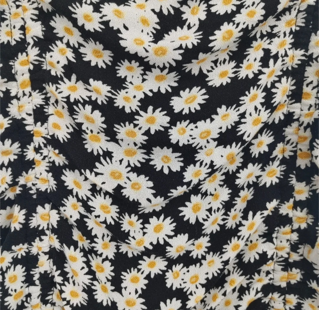 Adorable Daisy Print Mini Dress (size small) image indicator(5)
