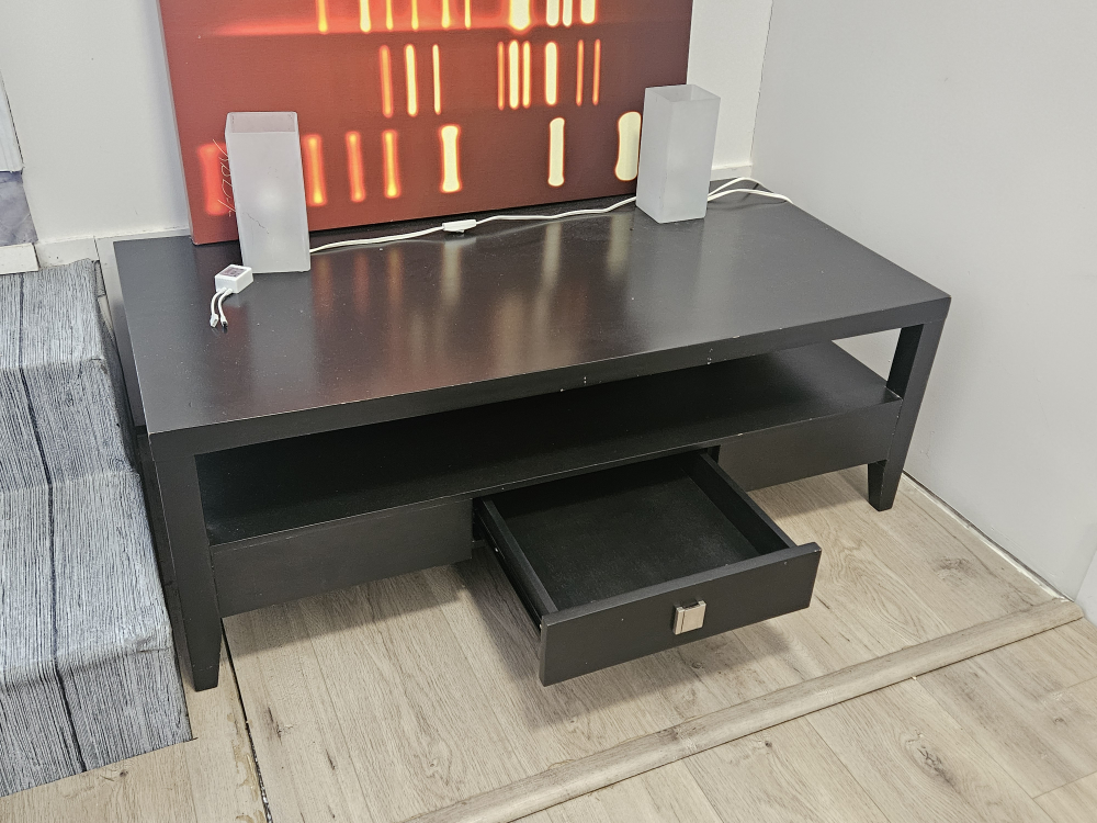 TV TABLE - photo 4