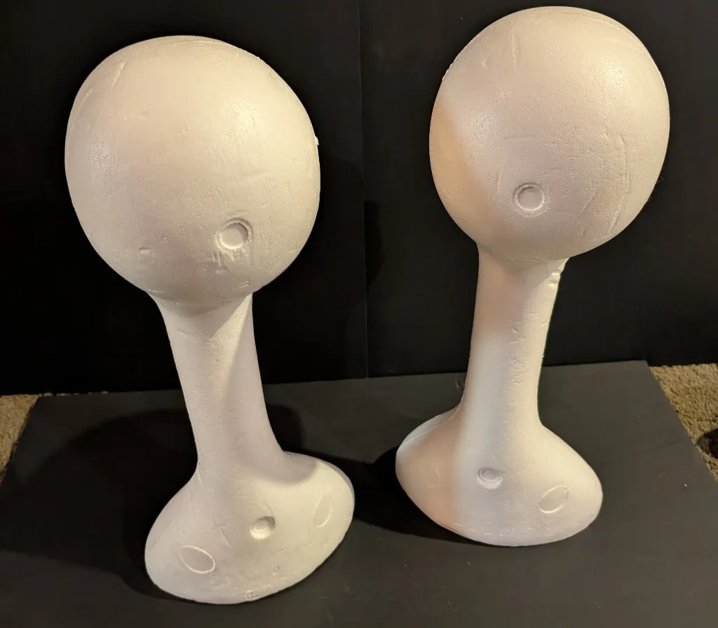 Lot of 8 Styrofoam Mannequin Heads (6 Regular & 2 Tall) image indicator(7)