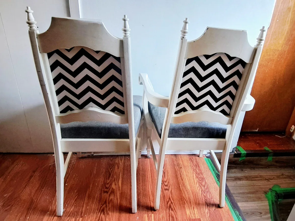 Vintage Wooden Dining Table and 6 Chairs Set image indicator(3)