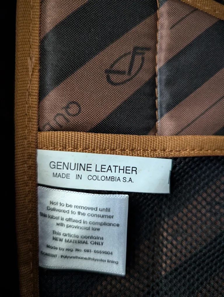 Queros genuine leather backpack with laptop compartment image indicator(5)