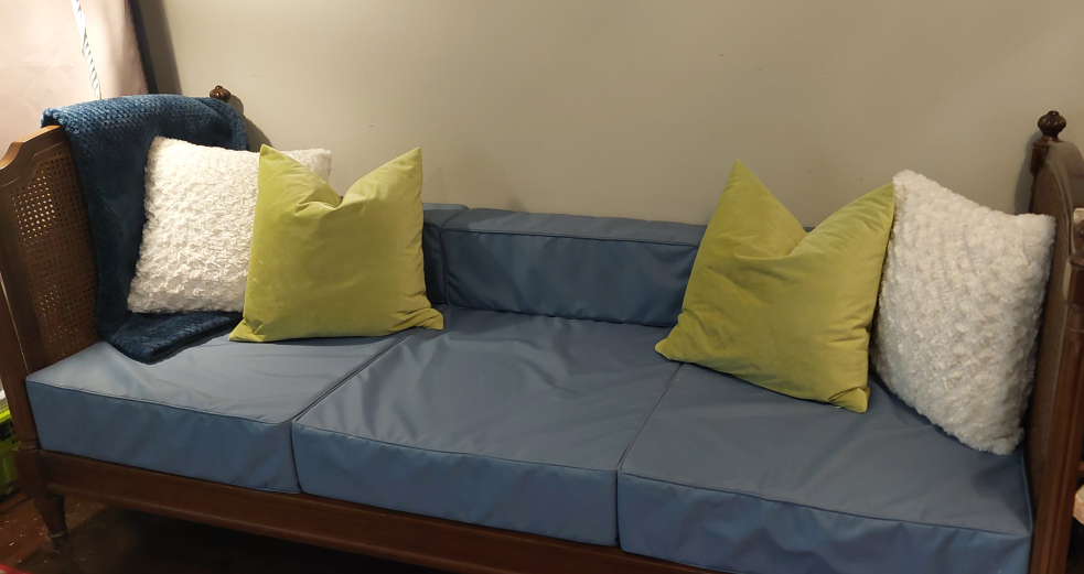 vintage daybed - photo 2