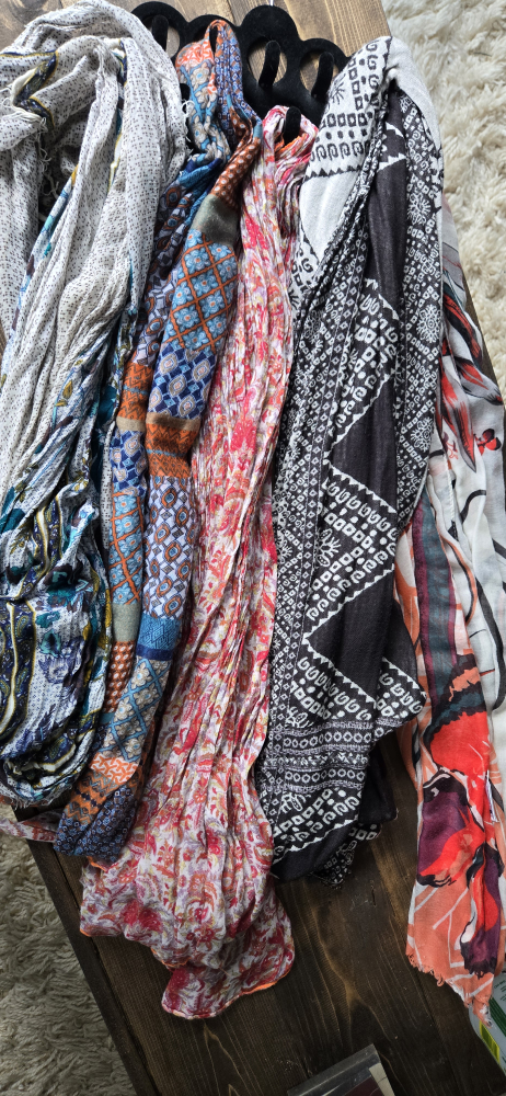 Bundle of 5 patterned scarves