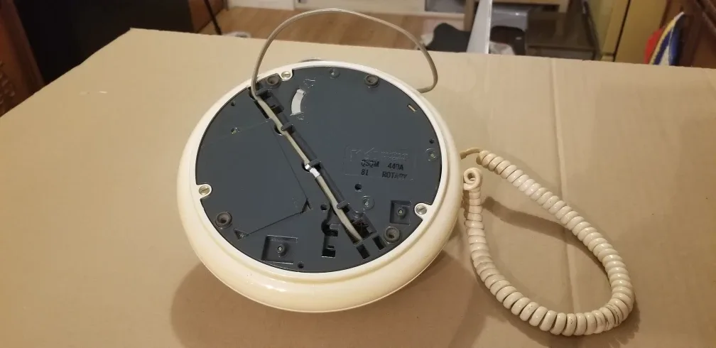 Vintage Rotary Dial Telephone - Cream 1970s image indicator(3)