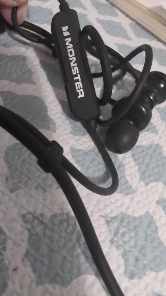 Monster Wireless Earbuds image indicator(2)