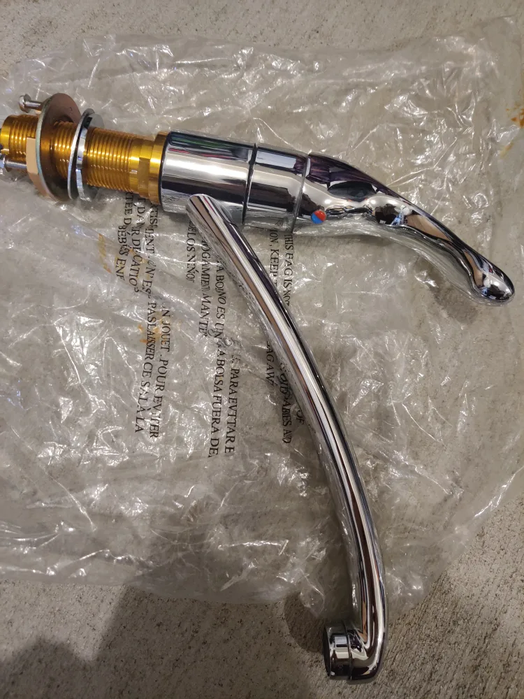 New Chrome Single-Handle Kitchen Faucet image indicator(2)