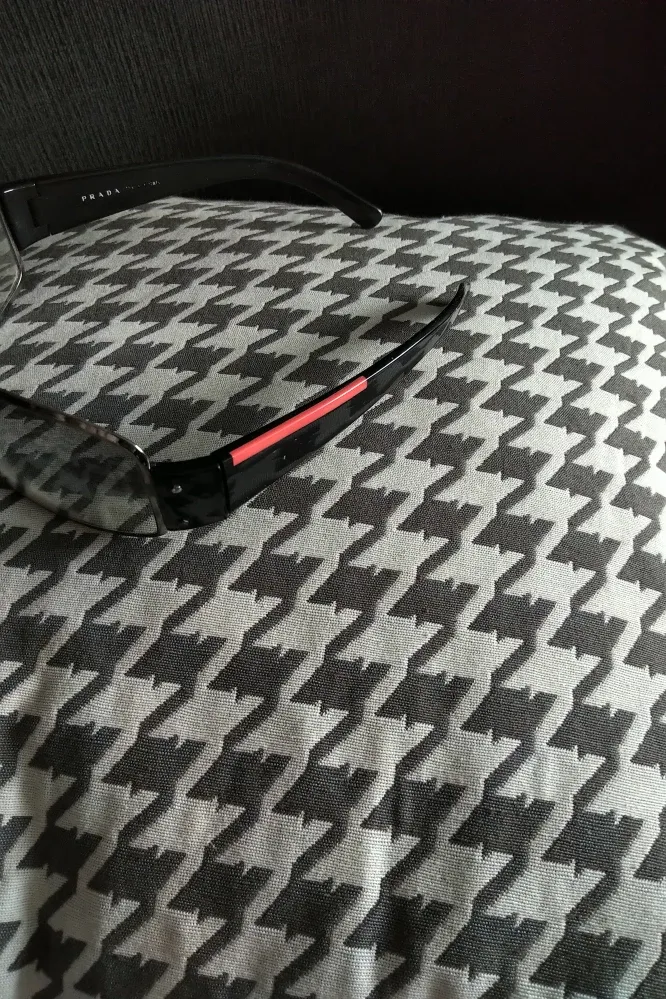 Prada Sunglasses with Case/booklet🇮🇹 /unisex/SPS image indicator(6)