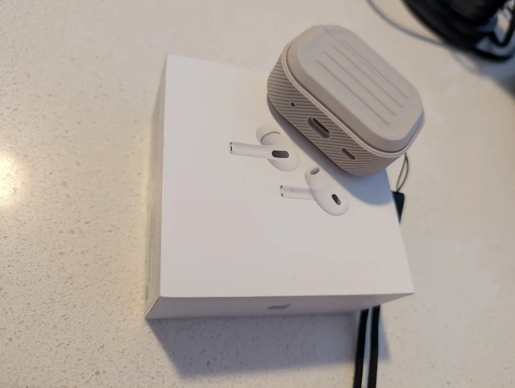 Brand New - Apple AirPods Pro 2 with Charging Case image indicator(4)