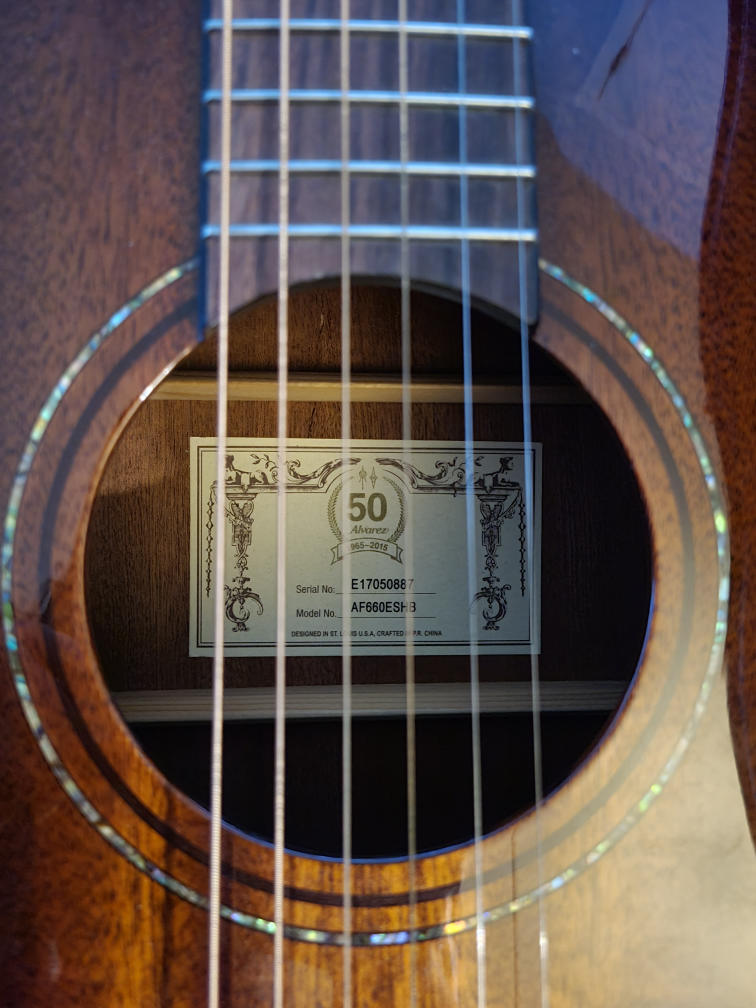 Alvarez guitar - photo 2