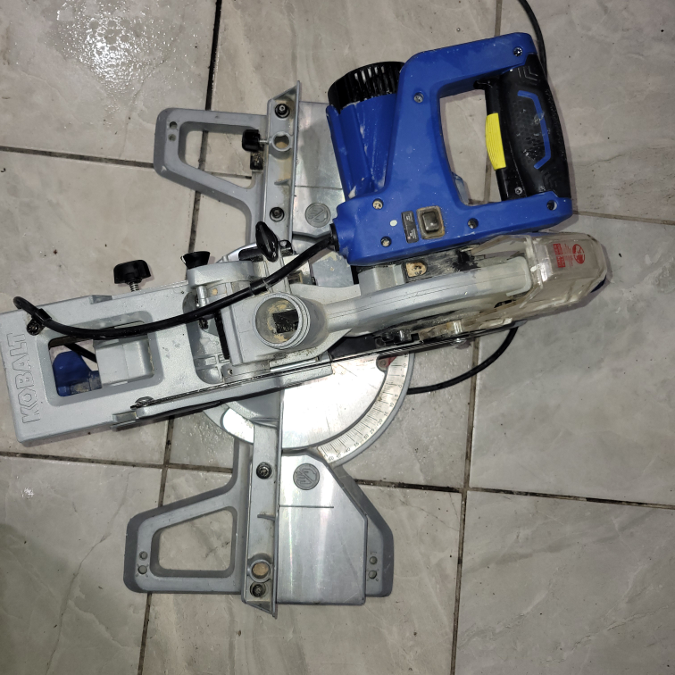 KOBALT 10-Inch Compound Miter rotational saw - photo 3