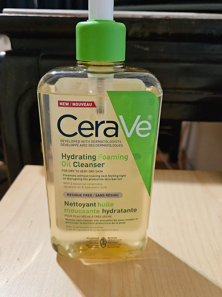 Cerave Hydrating Foaming Oil Cleanser thumbnail
