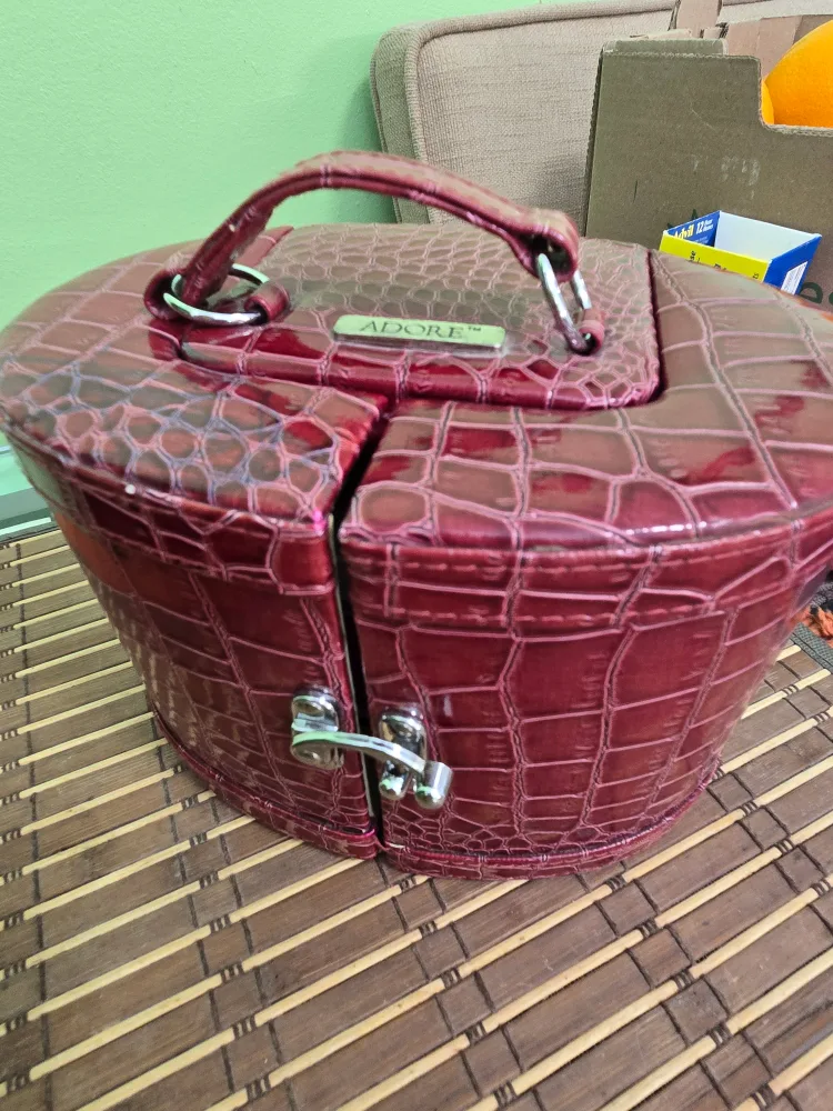 ADORE Maroon Crocodile-Print Jewellery Box image indicator(3)