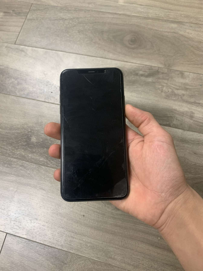 iPhone 11 Pro Max - 76% Battery Health - photo 3