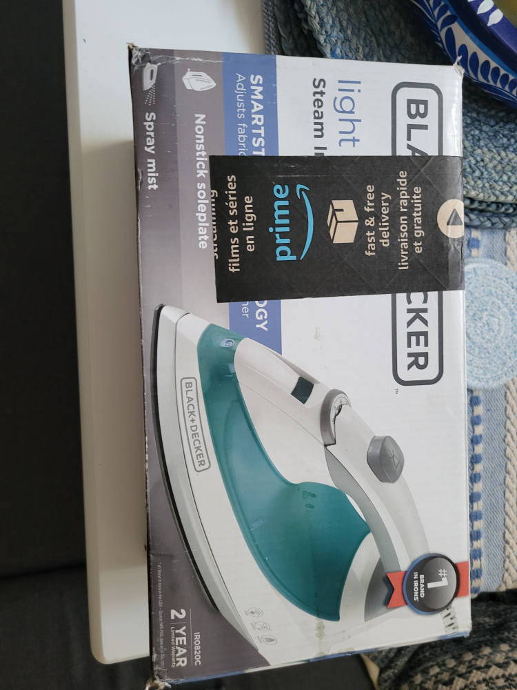 Black+Decker SmartSteam Light Iron - New in Box