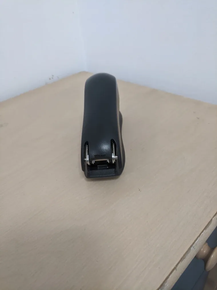 Compact Black Stapler image indicator(4)