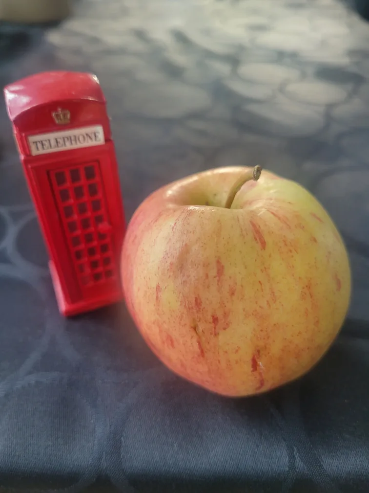 Miniature Red Telephone Booth Collectible image indicator(2)