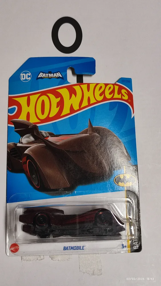 Hot Wheels Batman Batmobile 5-pack plus 1 image indicator(5)