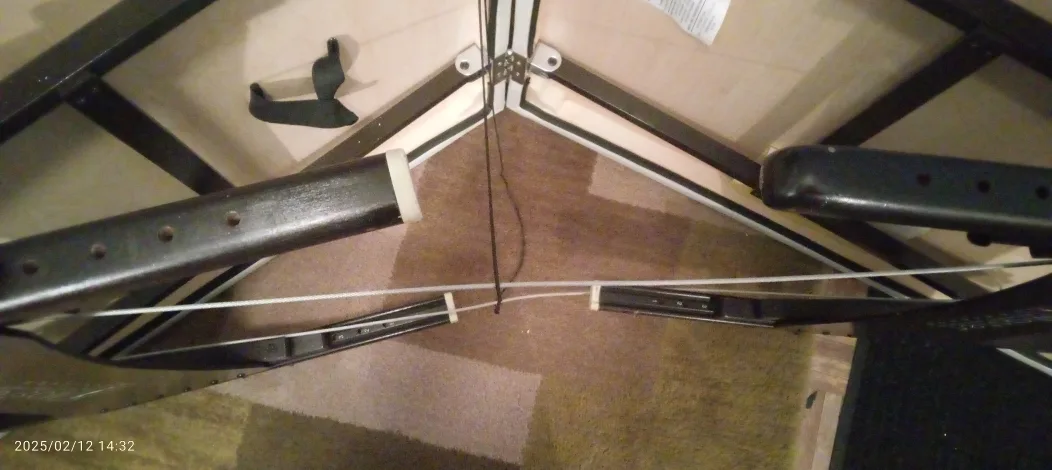 Portable Folding Massage Table image indicator(10)