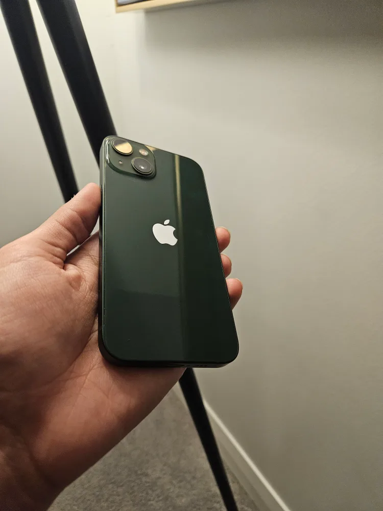 iPhone 13 - 128GB - Green - Excellent Condition image indicator(4)