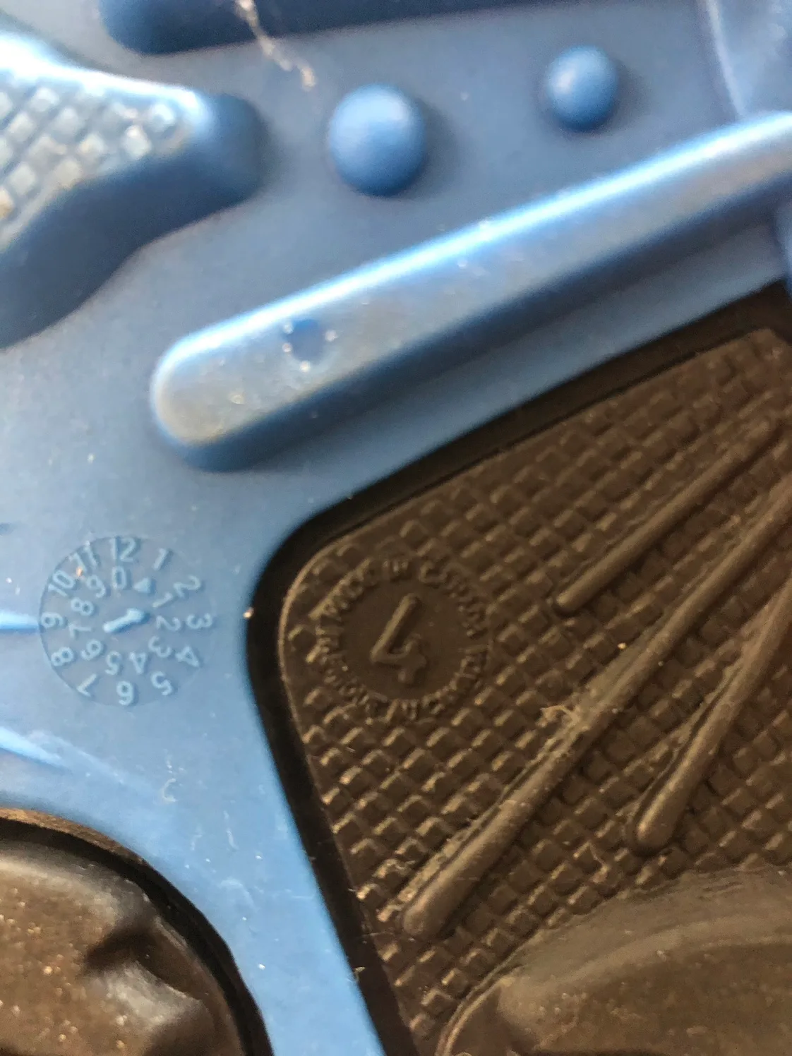 Boy winter boots image indicator(2)