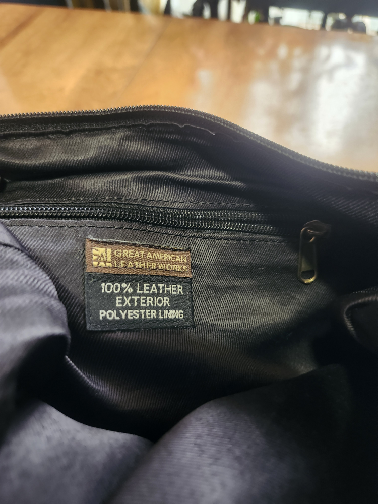 Great American Leather Works Black Leather Crossbody Bag - photo 3