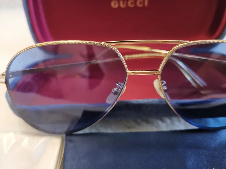 Gucci Aviator Sunglasses Gold Frame Blue Lenses image indicator(4)