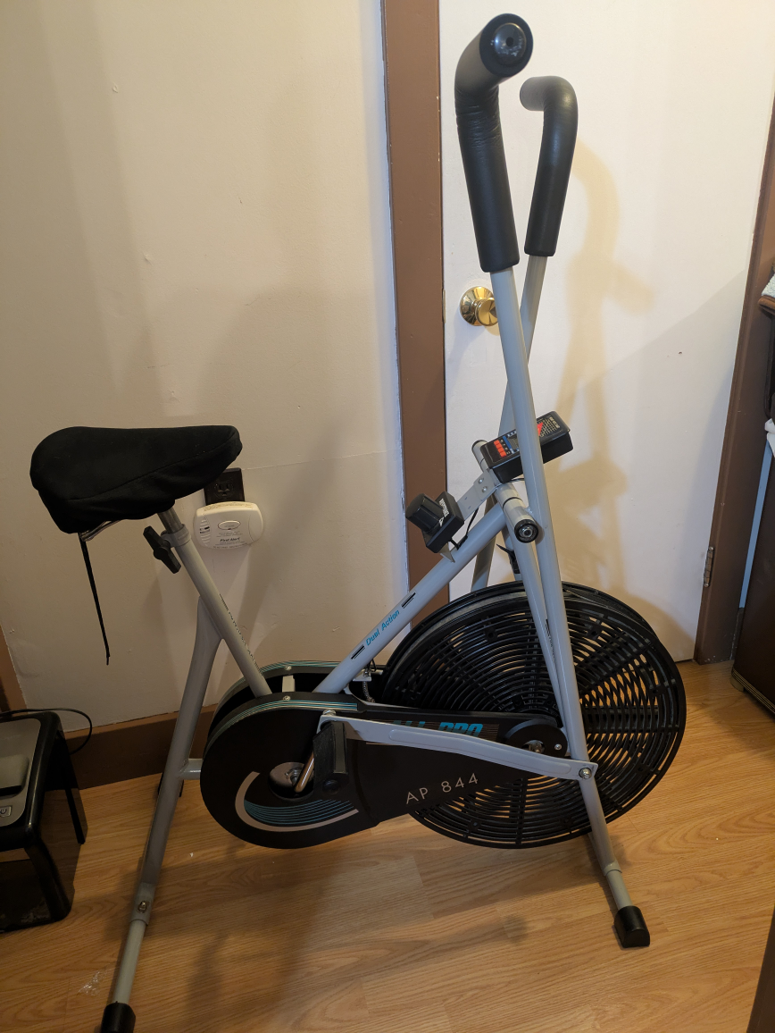 exercise bike - photo 2