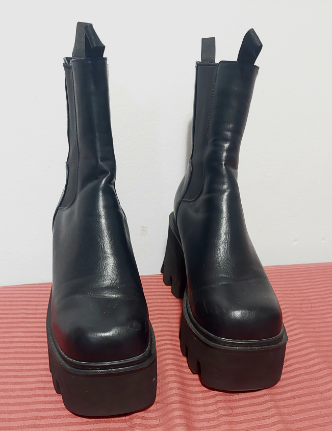 Black Platform Boots - Size 9 ♀️