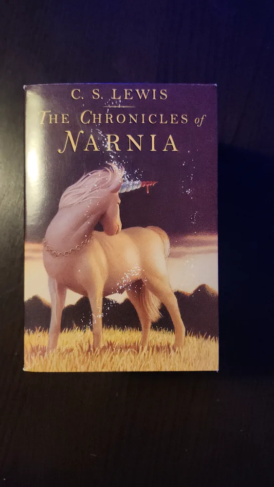Chronicles of Narnia box set (incomplete) image indicator(3)