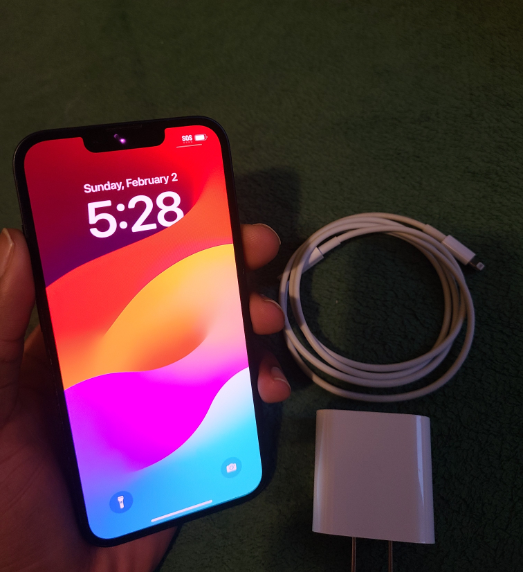 iPhone 14 - photo 3