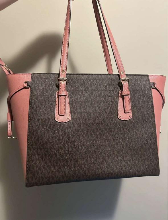 Michael Kors Voyager Medium Top Zip Tote - photo 2
