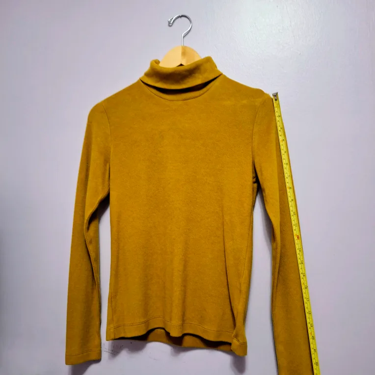 Women's HEATTECH Long Sleeve Turtleneck (XS/TP) - Uniqlo image indicator(4)